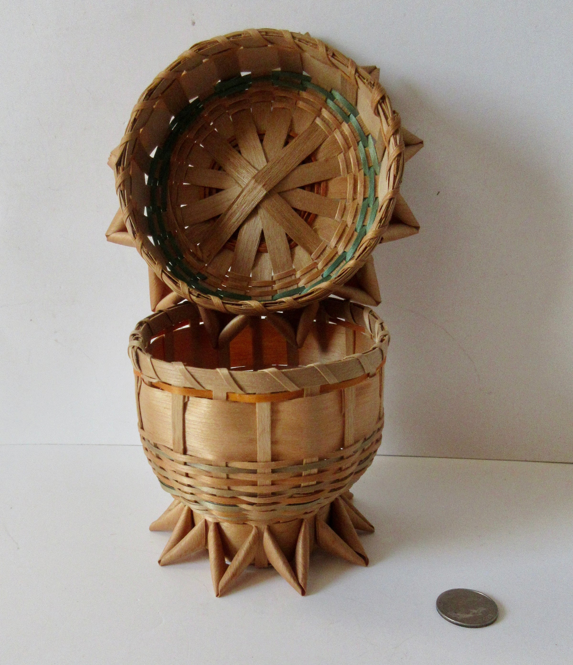Modified Acorn shape Basket, Wabanaki - Vintage | American Native